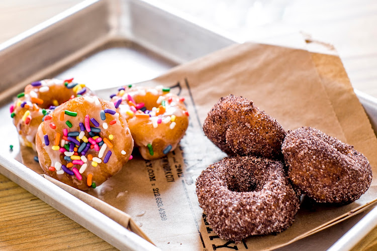 Doughnuttery storefront