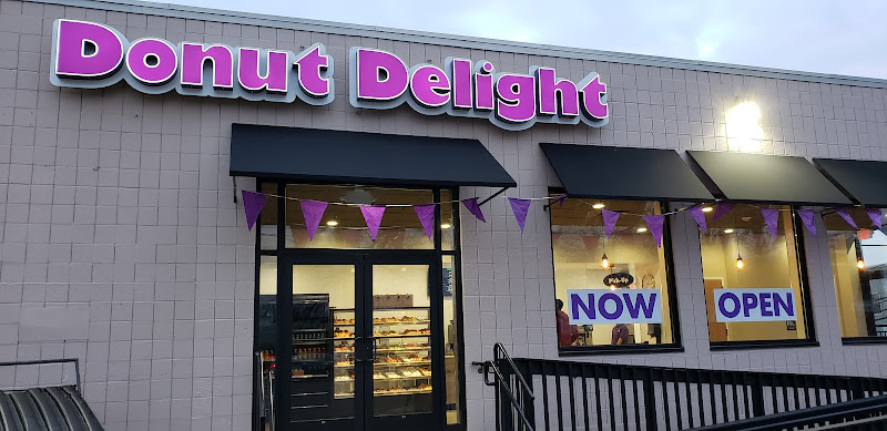 Donut Delight storefront