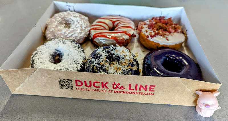 Duck Donuts storefront