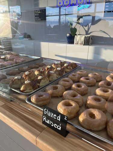 Donut Star storefront