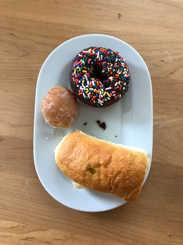 Super Donuts 8 storefront