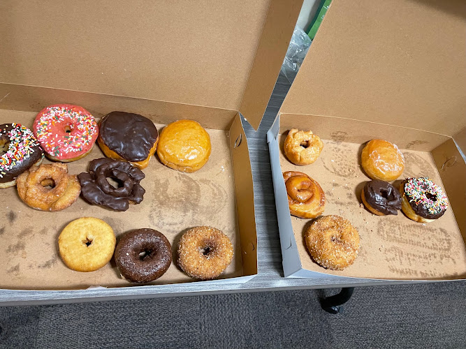 BoSa Donuts storefront