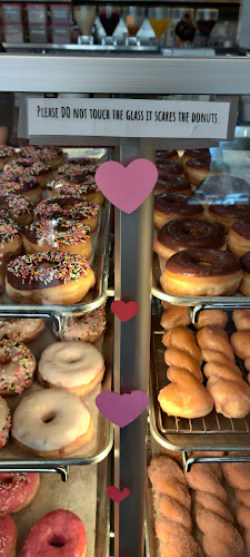 BoSa Donuts storefront