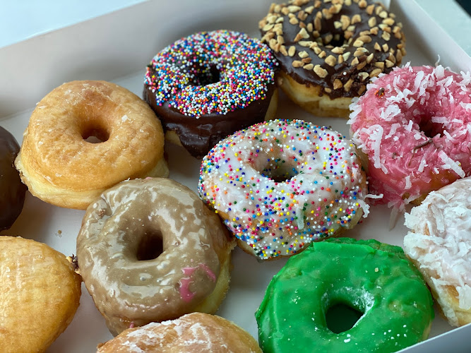 The Donut Palace storefront