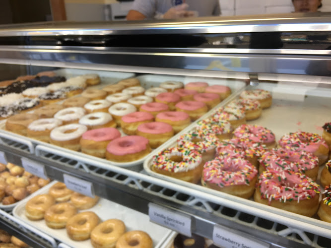 Rita’s Donuts storefront