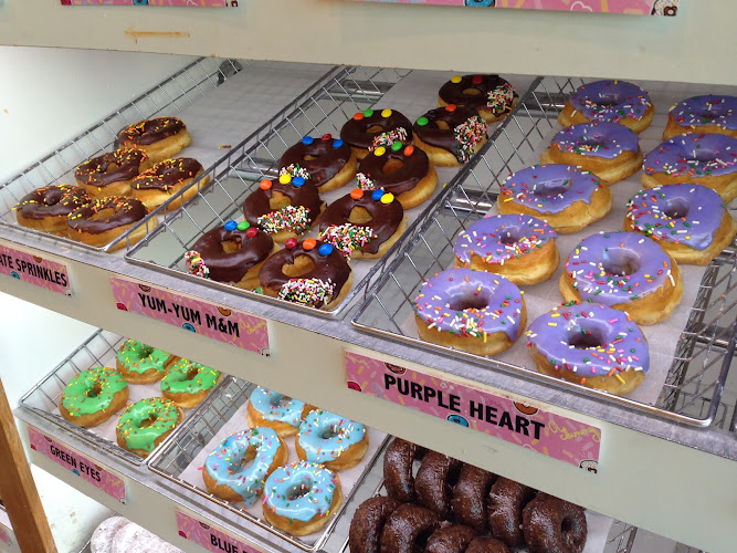 Sesame Donuts - Scholls Ferry storefront