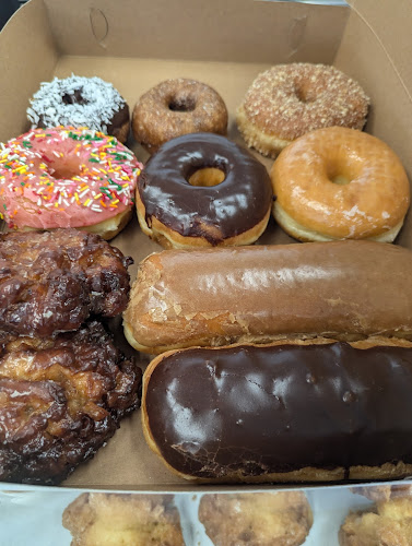 BoSa Donuts storefront