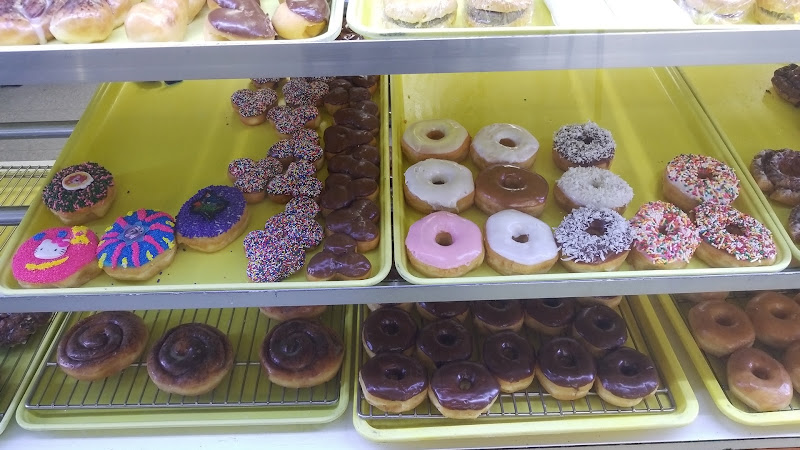 Paul's Donuts storefront