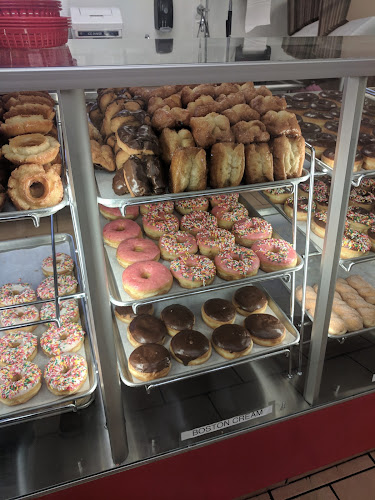 BoSa Donuts storefront