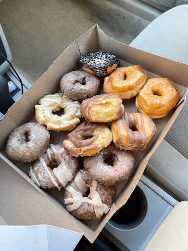 Donuts storefront