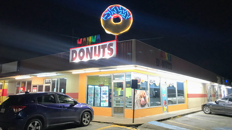 Dutch Manna Donuts storefront
