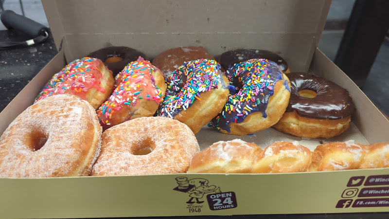Winchell's storefront