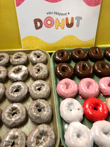 THE DONUT SHOP storefront