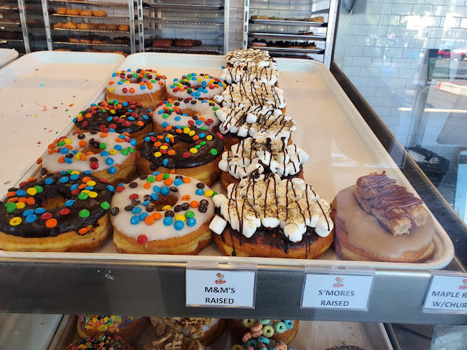 Randy's Donuts storefront