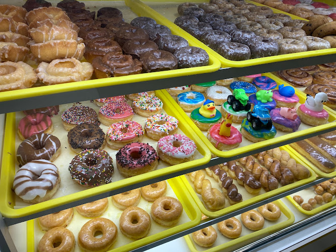 Fresh Donuts storefront