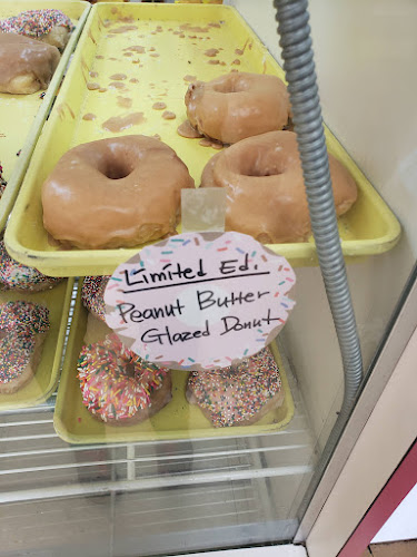 Max's Donut Shop storefront
