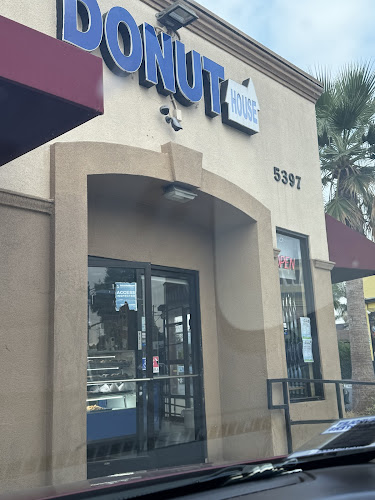 Donut House storefront