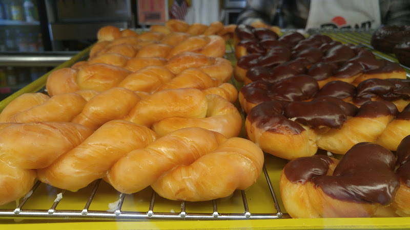 Newton Donut storefront