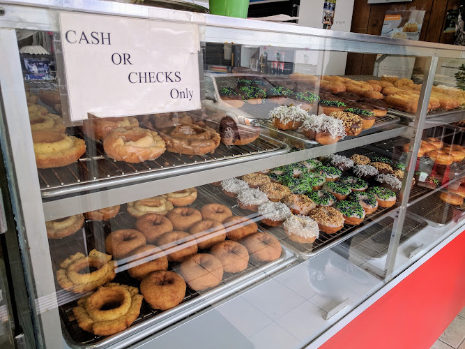 Countryside Donut House storefront