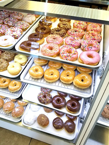 Crispy Glaze Donuts storefront