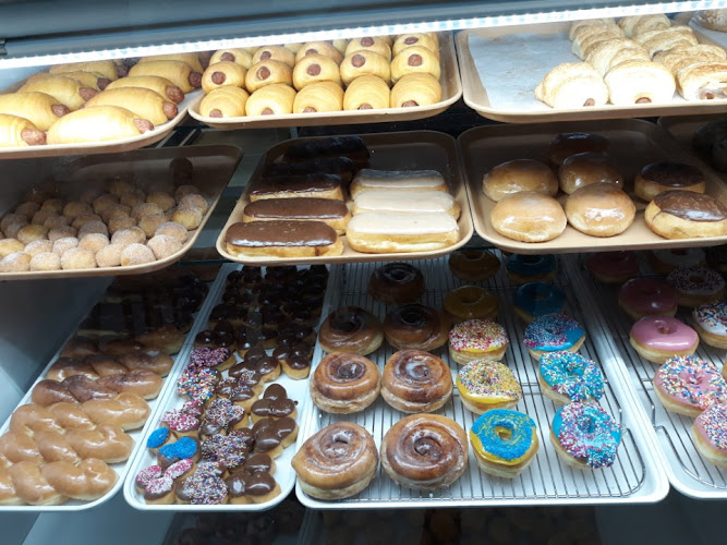 Donuts Express storefront