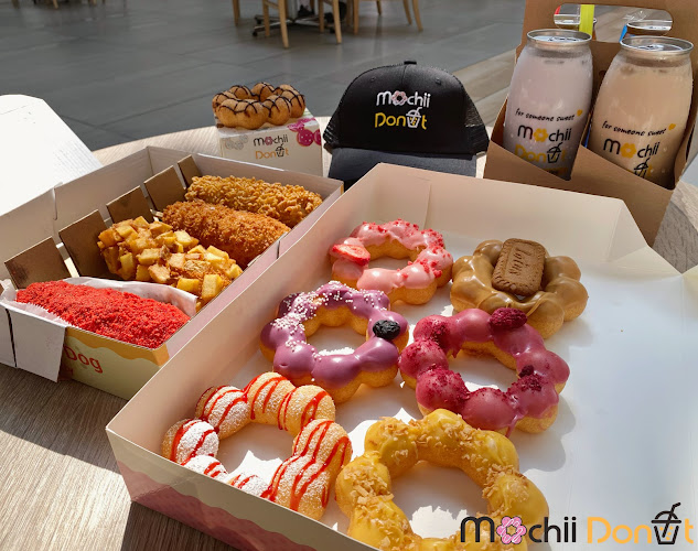 Mochii Donut North Center storefront