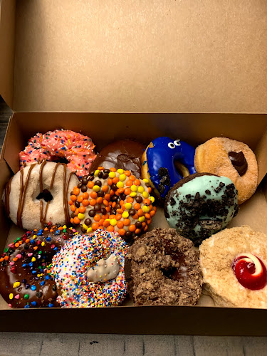 Hurts Donut storefront