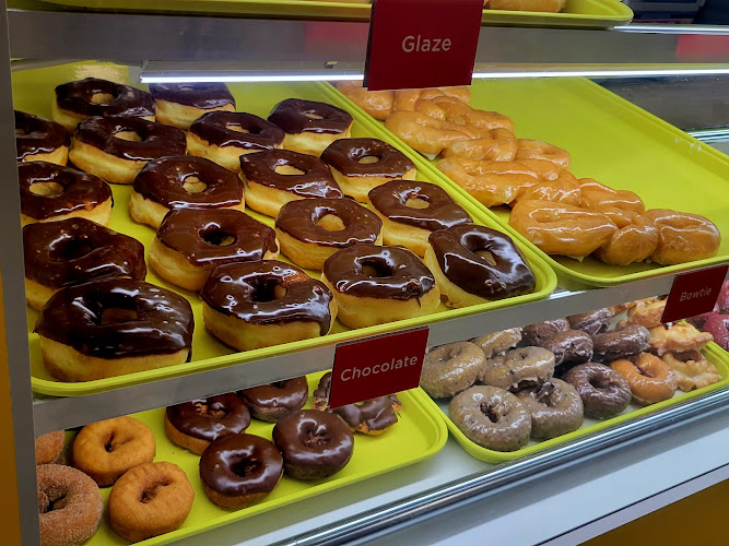 Rise N Shine Dounts storefront