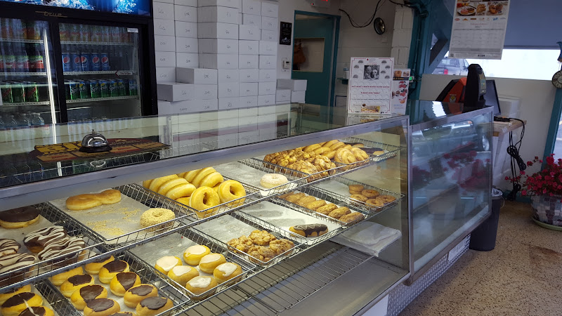 Honee-Bee Donuts storefront