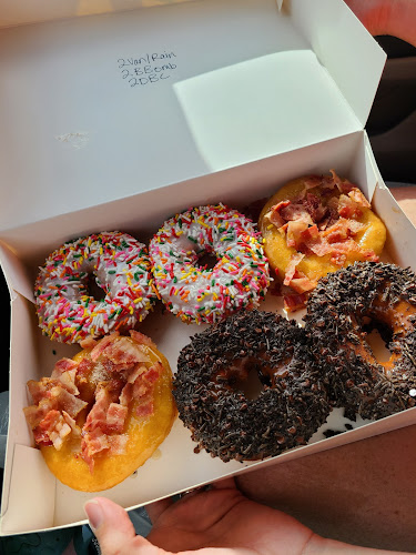 Daybreak Donuts storefront