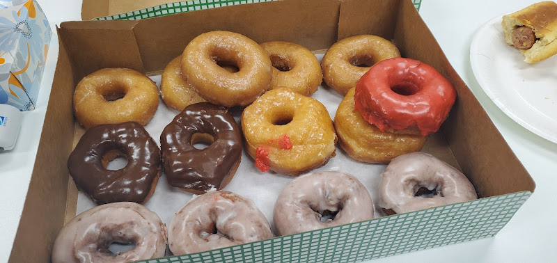 Southern Maid Donuts storefront