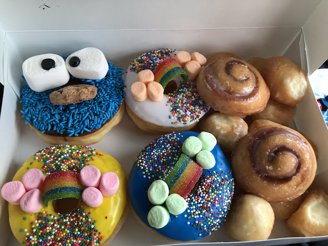 Lucy's Donuts 2 storefront