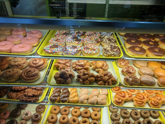 Intown Donutz & Boba Tea storefront