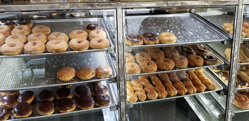 Tyler's Donut House storefront