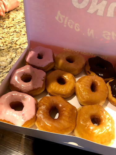 Rise N Shine Donuts storefront