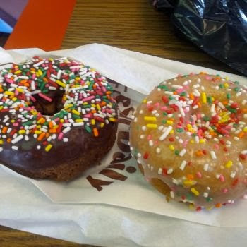 Azusa Donuts storefront