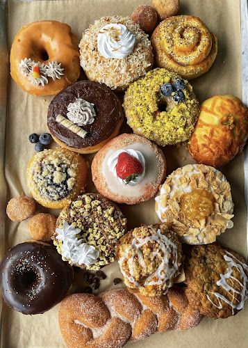 DG Doughnuts storefront