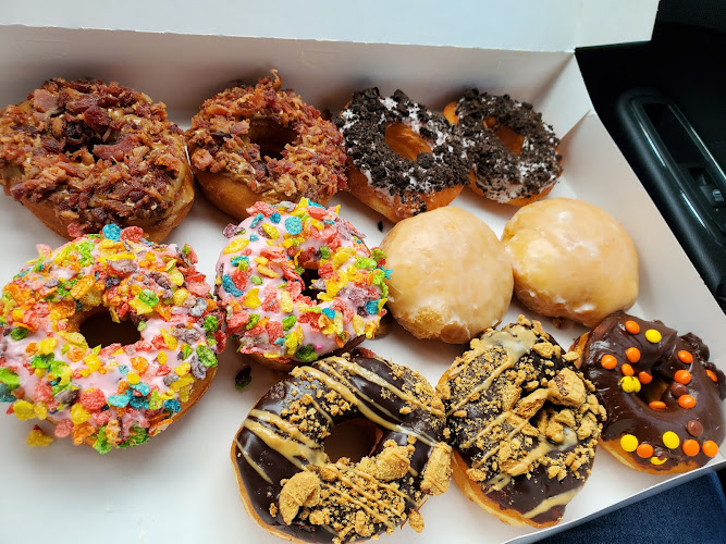 Donut King of Winter Park storefront