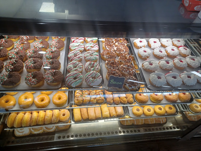 FL Bakery and Restaurant storefront