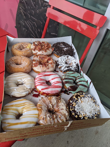 Duck Donuts storefront