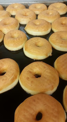 Tastey Donut storefront