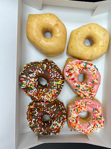 Bulverde Donuts storefront