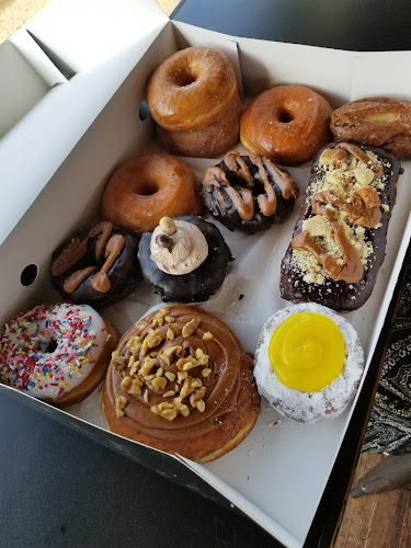 Legendary Doughnuts storefront