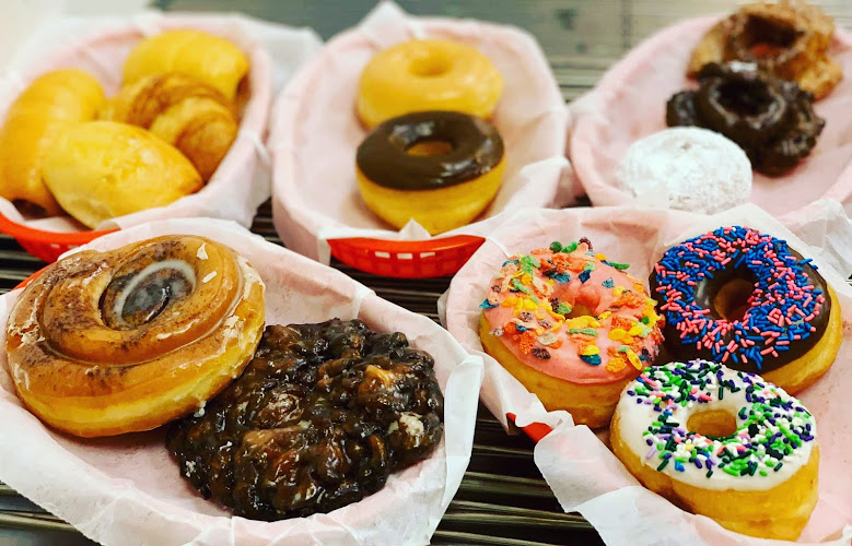 Donut Crown storefront
