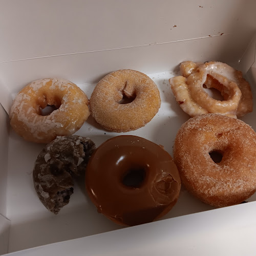 Adan Donuts storefront