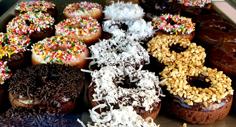 Miss Donuts storefront
