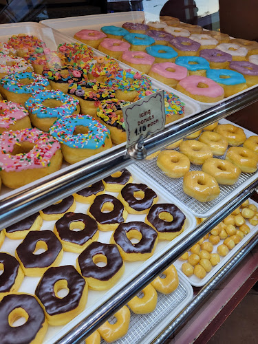 U.S.A Donuts storefront