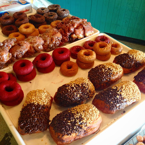 Wake N Bake Donuts - Carolina Beach storefront
