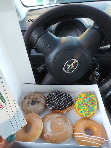 Krispy Kreme storefront