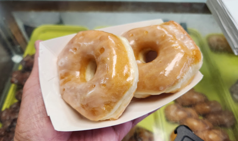 Mary Lee Donuts VII storefront